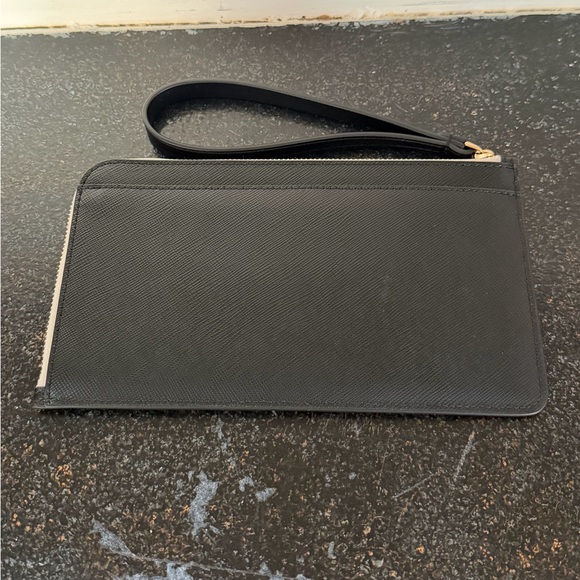 Kate Spade New York Lucy Medium L-Zip Wristlet - Picture 2 of 5